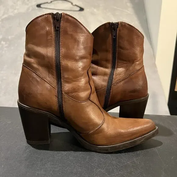 Emanuele Crasto Boots Womens 39 EUR Brown Leather Heel Ankle Boho Boots